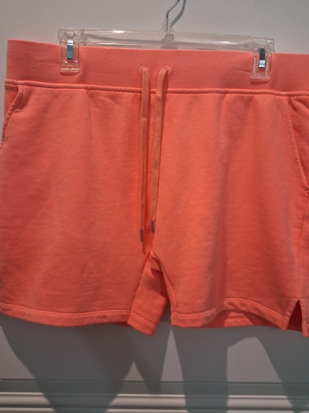 NWOT TALBOT'S PETITE LARGE NEON CORAL COTTON KNIT DRAWSTRING SHORTS!